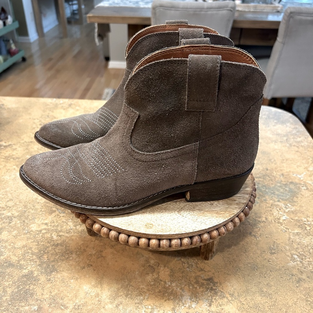 Chocolat Blu Taupe Brown Western Ankle Boots - Picture 8 of 11
